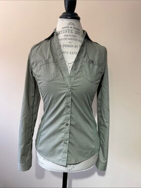 Women's Olive Green Button-Up Shirt, Stretchy, size small